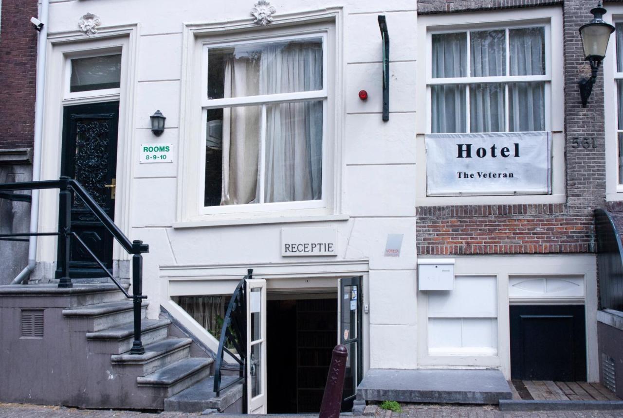 Hostel the Veteran entrance and reception facade